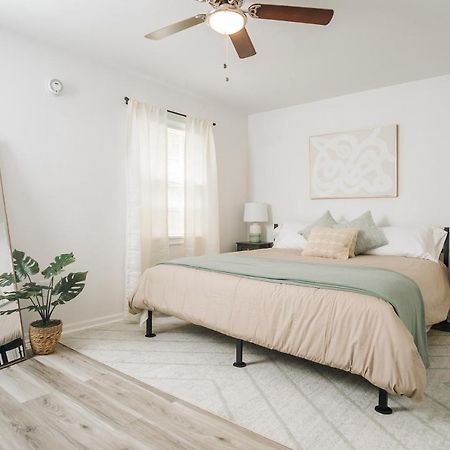 Tranquil Luxury: Modern Comfort! Lynchburg Exterior photo